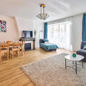  Apartment New Paradis - 2bdrs Flat In The Heart Of France