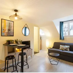  Apartment Sttudio Champs Elysees France