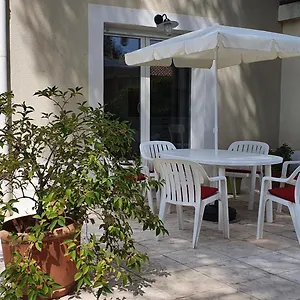 Indépendant Dans Maison Individuelle Appartement Velleron
